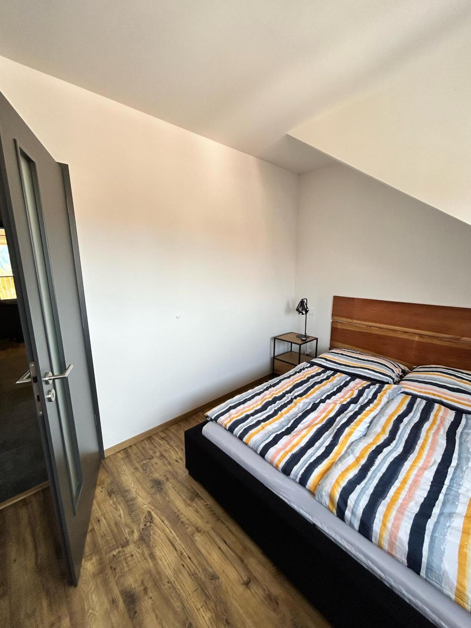 Apartman Mavis Kasperske Hory Buitenkant foto